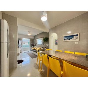 Apartamento Térreo em Caiobá à 3 Quadras da Praia, Wi-Fi e Ar-Condicionado